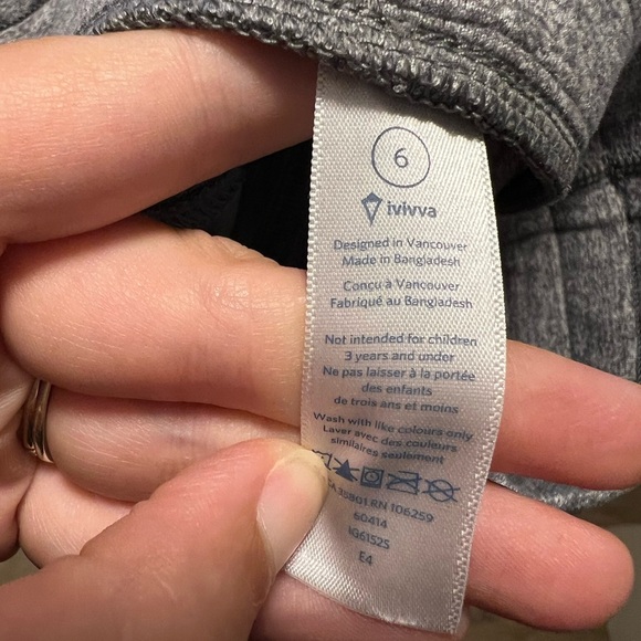 Ivivva x Lululemon Girls Size 6 Live To Move Crop Capri Pants Unlined Gray - Picture 5 of 7